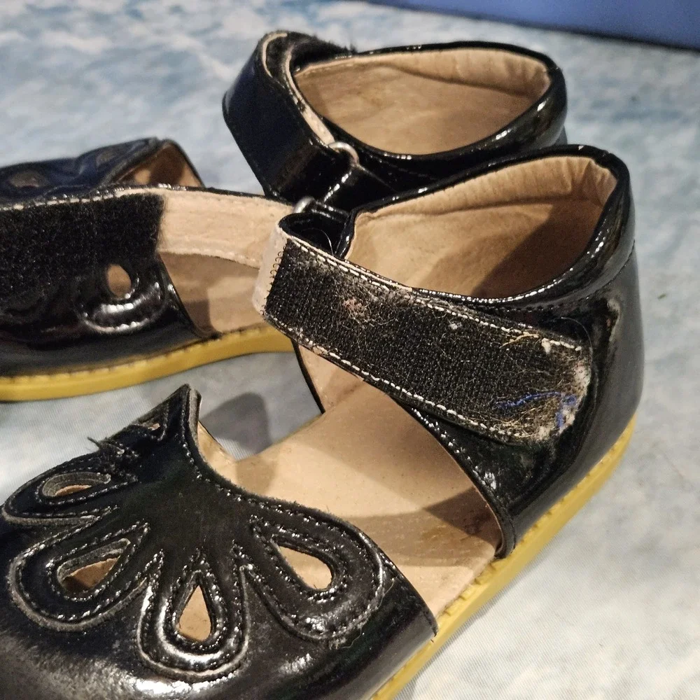 Livie & Luca Toddler Girls Size 12 Black Patent Leather Mary Jane Shoes Petal